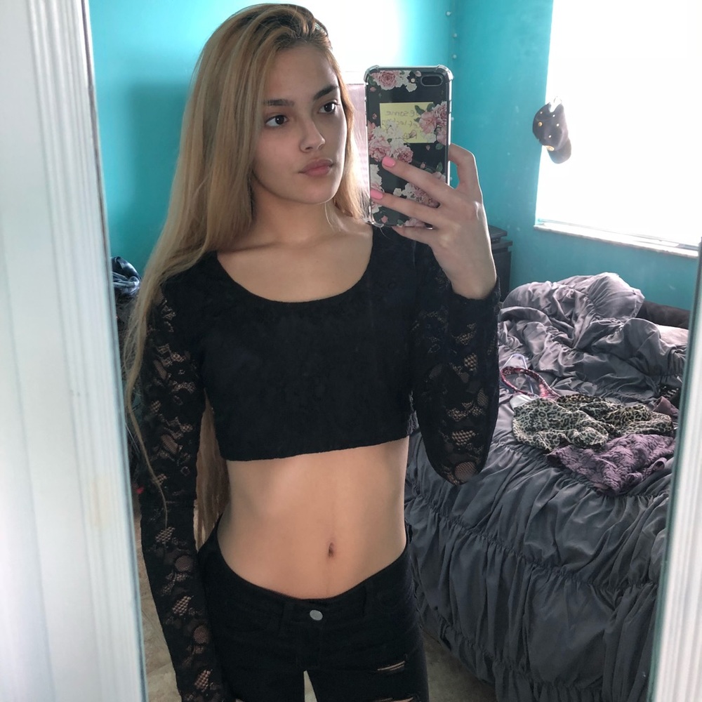 Lace Cropped Longsleeve